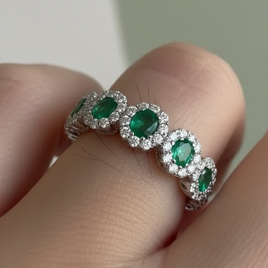 Anello veretta a fior di luce in argento 925 con pietre centrali verdi