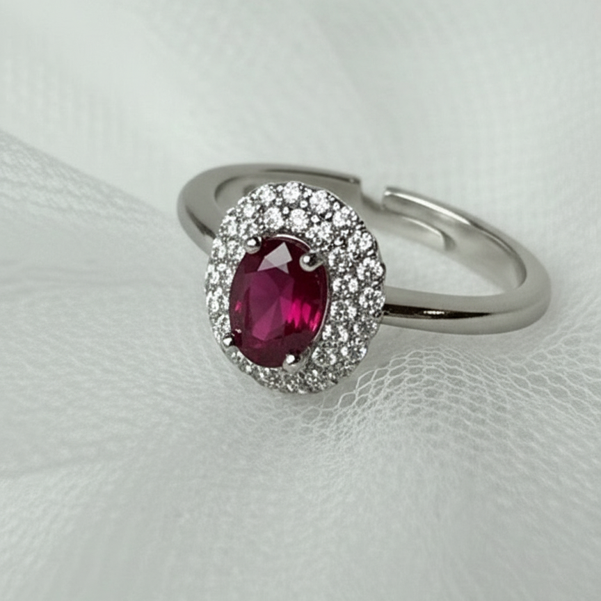 Anello Incanto in argento 925 con doppio giro di zirconi luminosi e pietra ovale rosso Ruby