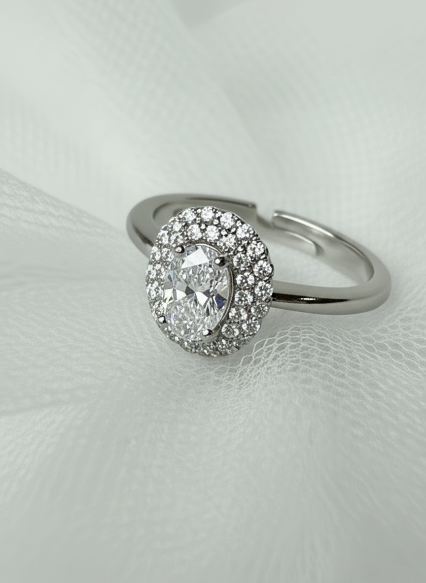 Anello Incanto in argento 925 con doppio giro di zirconi luminosi e pietra ovale Bianco