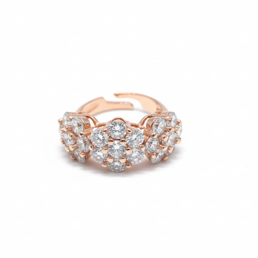 Anello Trilogy Magic in Argento 925 Gioiello Elegante con Design Brillante e Dettagli Intricati