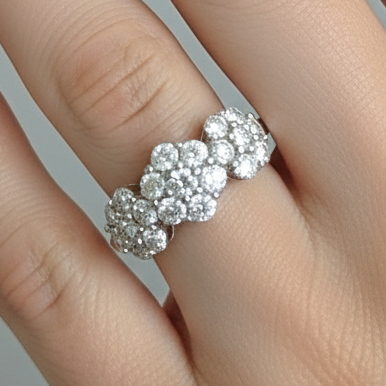 Anello Trilogy Magic in Argento 925 Gioiello Elegante con Design Brillante e Dettagli Intricati