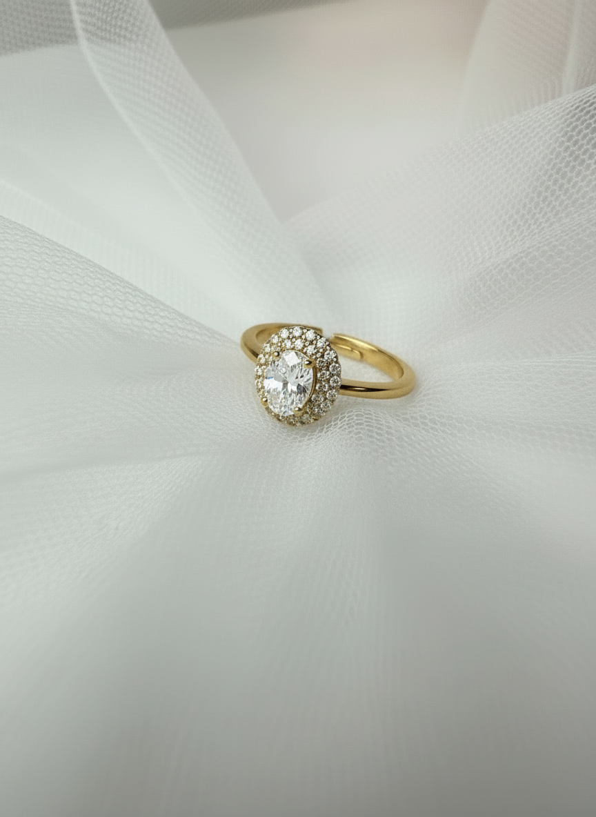 Anello Incanto in argento 925 con doppio giro di zirconi luminosi e pietra ovale Bianco