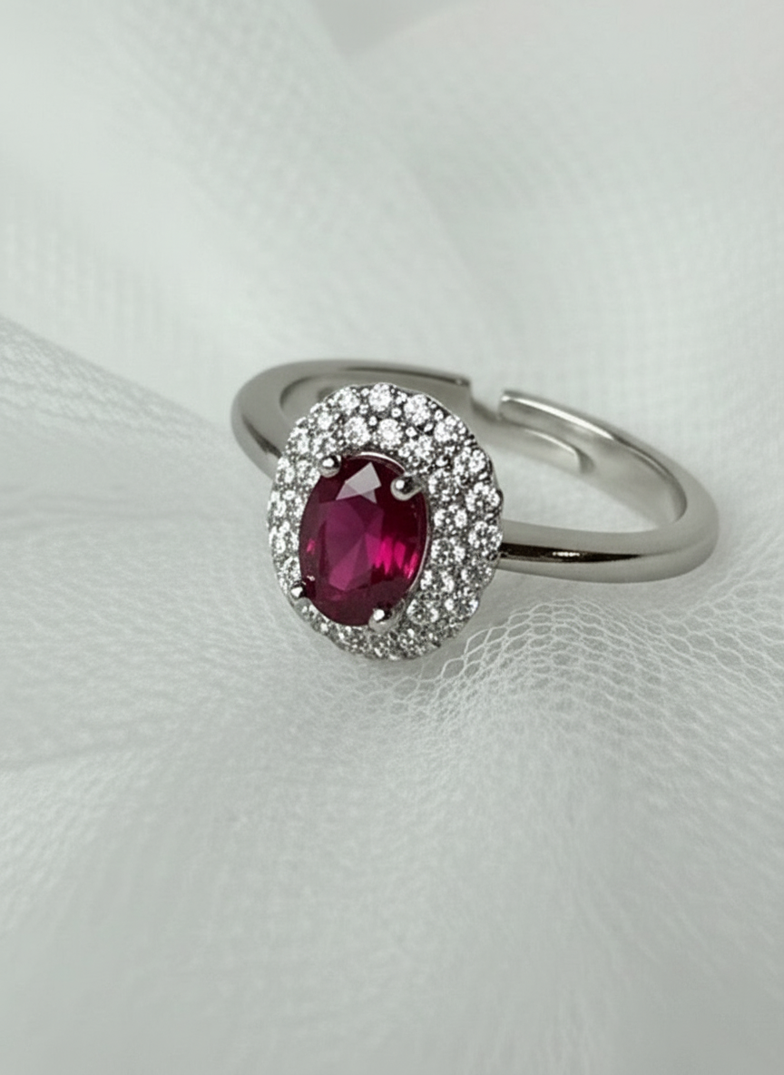 Anello Incanto in argento 925 con doppio giro di zirconi luminosi e pietra ovale rosso Ruby