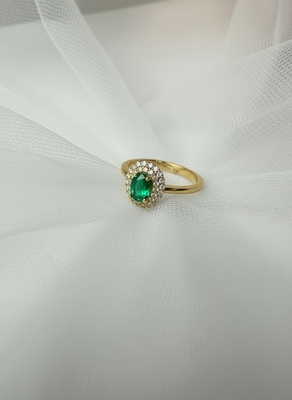 Anello Incanto in argento 925 con doppio giro di zirconi luminosi e pietra ovale verde smer