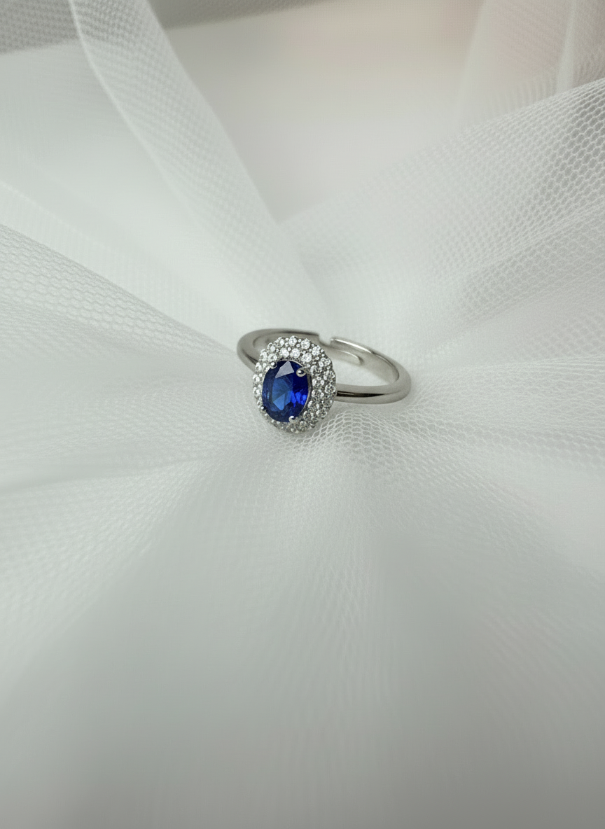Anello Incanto in argento 925 con doppio giro di zirconi luminosi e pietra ovale blu zaffy