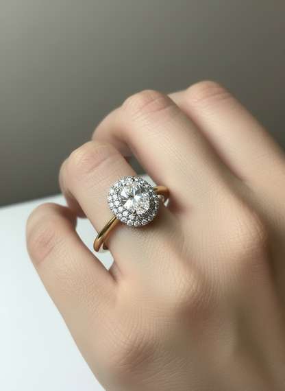 Anello Incanto in argento 925 con doppio giro di zirconi luminosi e pietra ovale Bianco