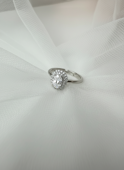 Anello Incanto in argento 925 con doppio giro di zirconi luminosi e pietra ovale Bianco