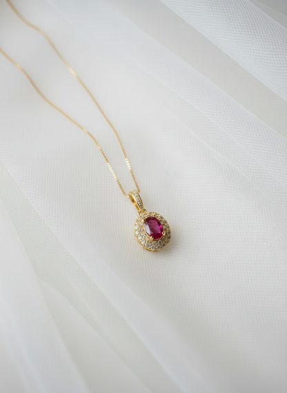 Collana Incanto in argento 925 con ciondolo doppio giro di zirconi luminosi e pietra ovale Ruby