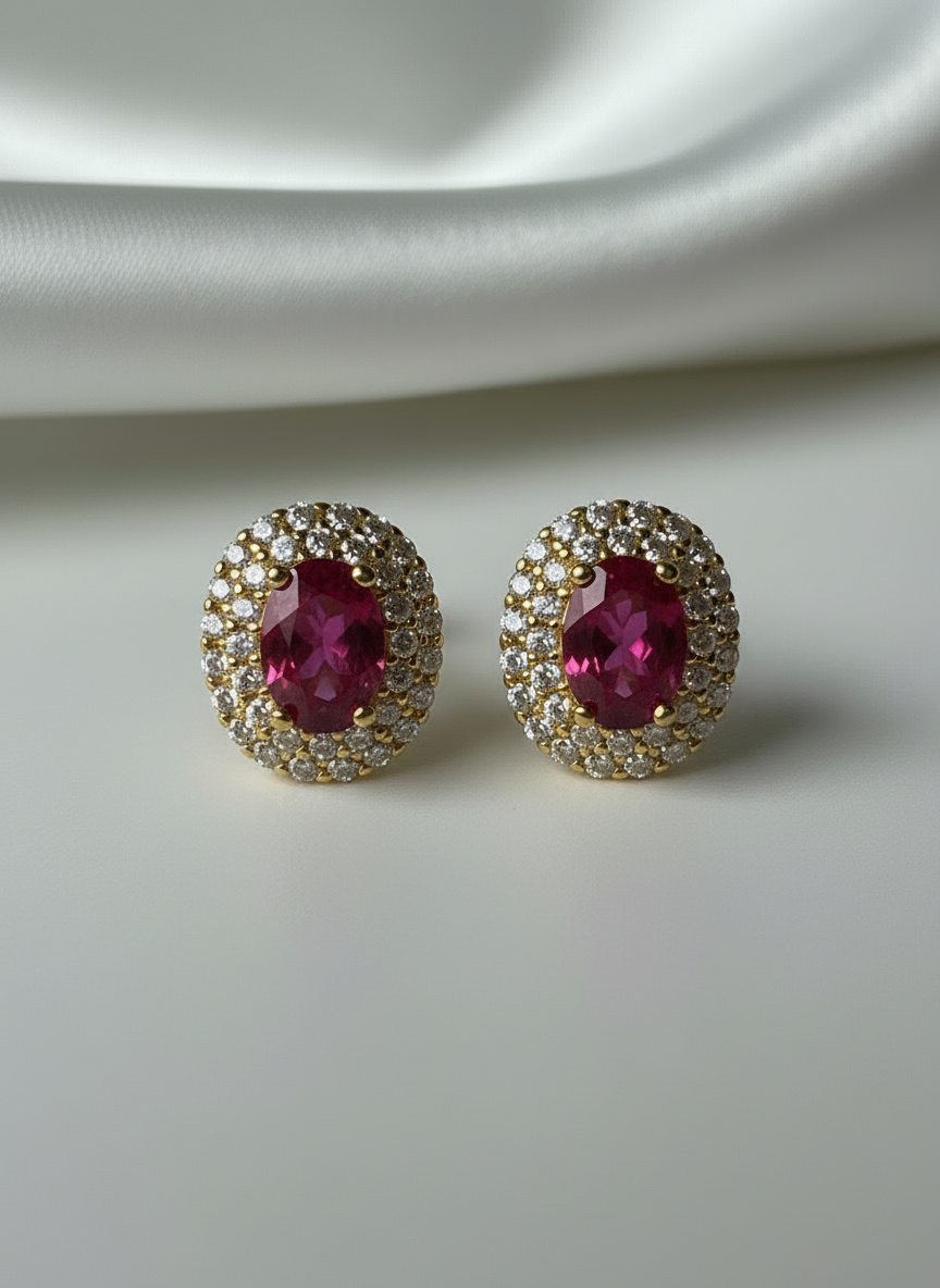 Orecchini Incanto in argento 925 con doppio giro di zirconi luminosi e pietra ovale Ruby