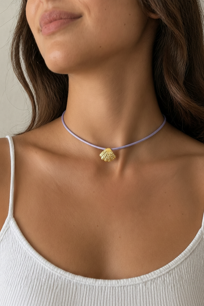 Choker regolabile con ciondolo – elegante e versatile