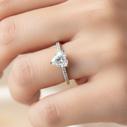 Anello Cuore in argento 925 con zircone a forma di cuore